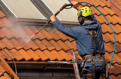 Démoussage et hydrofuge de toiture à Saillans